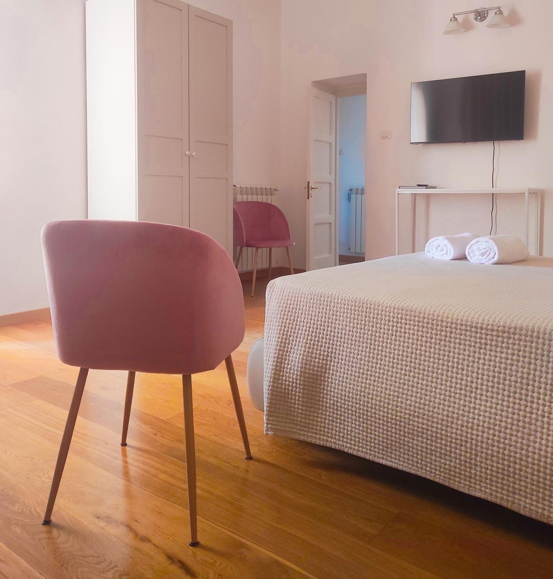 Appartamento Calogiuri Nest Lecce Esterno foto
