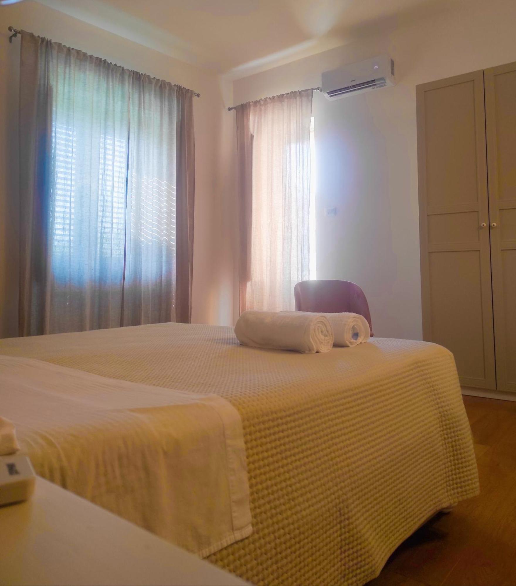Appartamento Calogiuri Nest Lecce Esterno foto