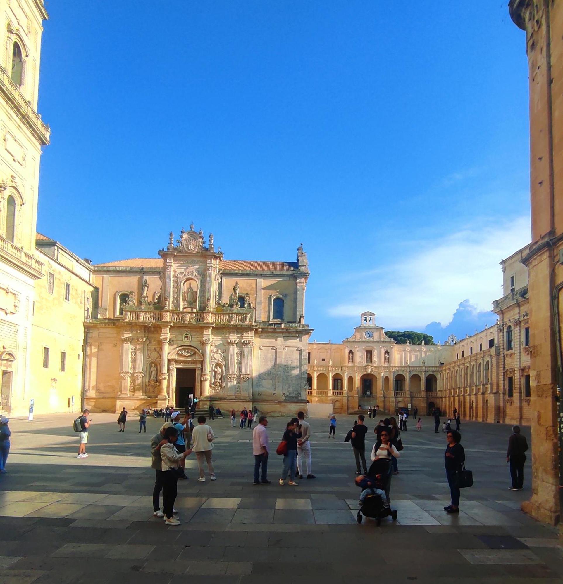 Appartamento Calogiuri Nest Lecce Esterno foto